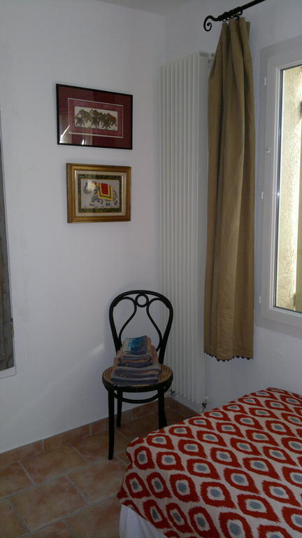 A L'Est D'Uzes Villa Saint-Siffret Kamer foto