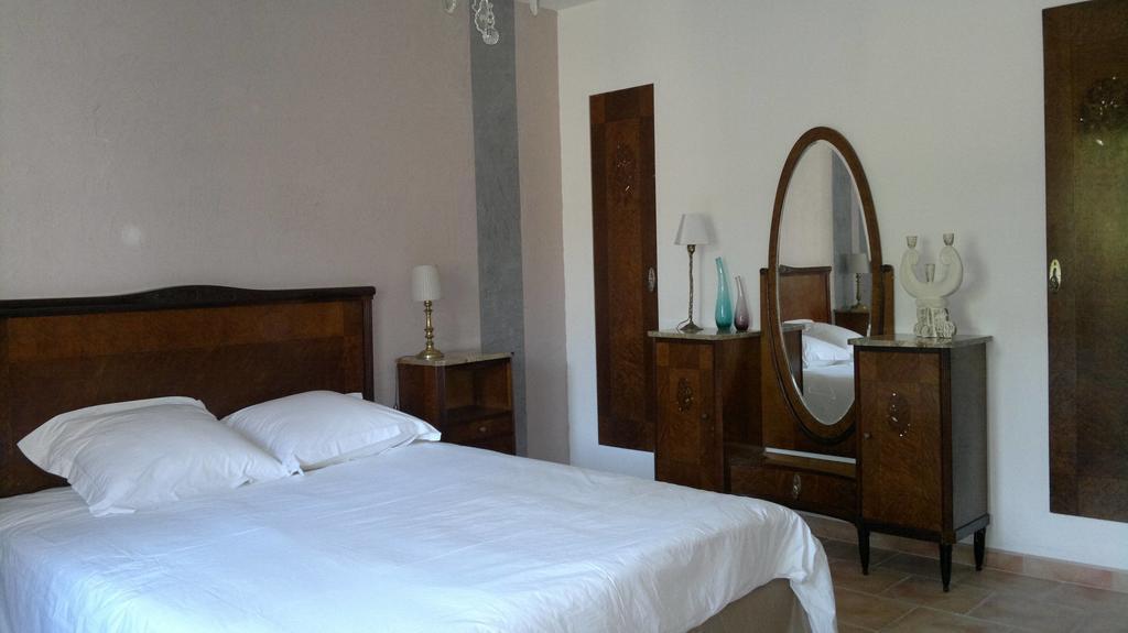 A L'Est D'Uzes Villa Saint-Siffret Kamer foto