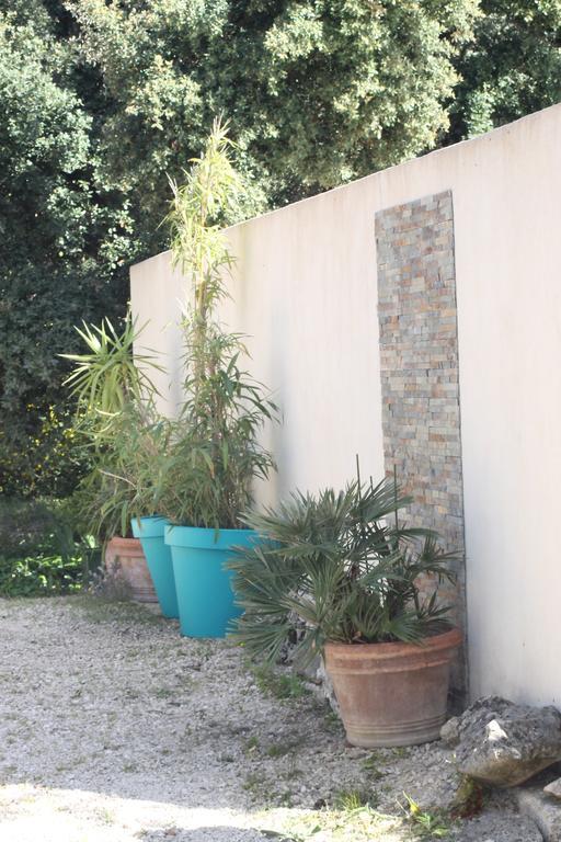 A L'Est D'Uzes Villa Saint-Siffret Buitenkant foto